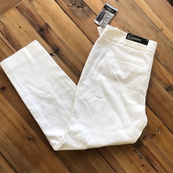 Classic Slim fit Capri by Liz Claiborne - Picture 3 of 4